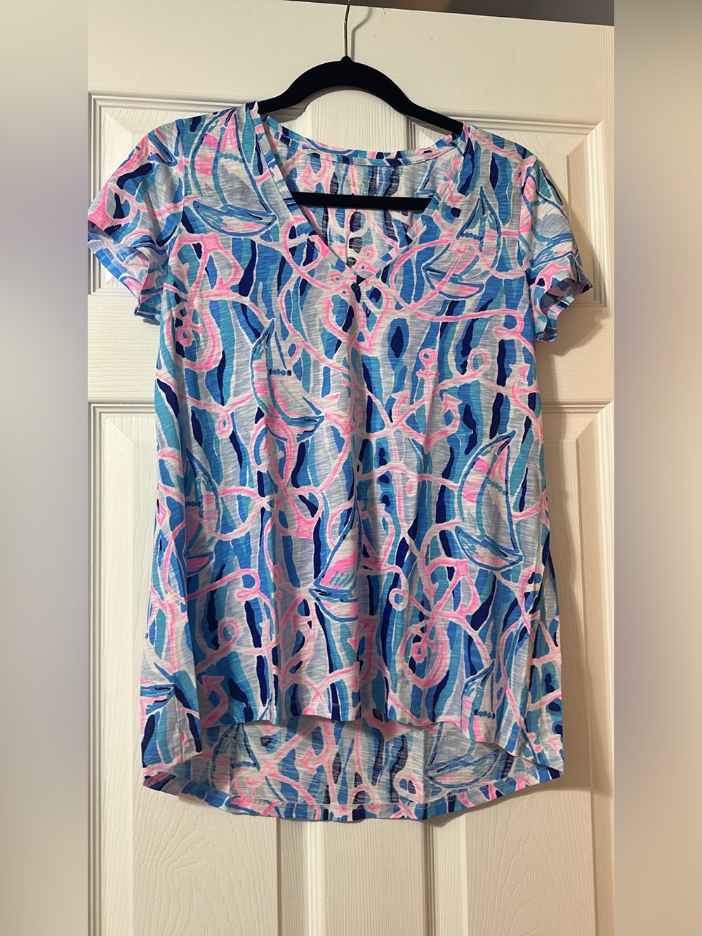Lilly Pulitzer Blue and Pink Abstract V-Neck Short Sleeve Top